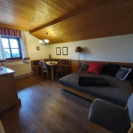 מלון Alte Post 4*